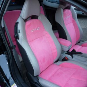 sellerie intérieur cuir et alcantara automobile