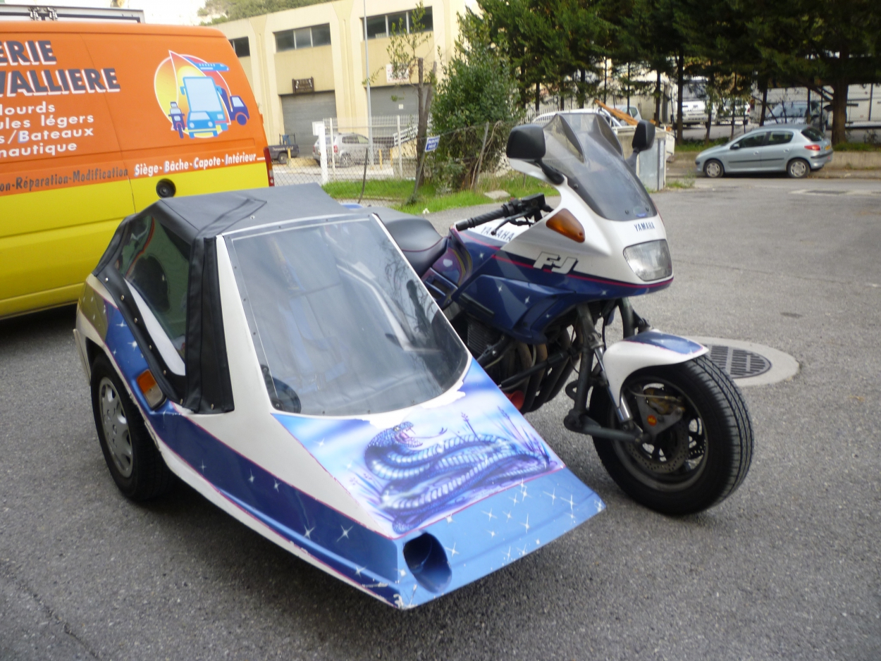 sellerie moto, capote sidecar